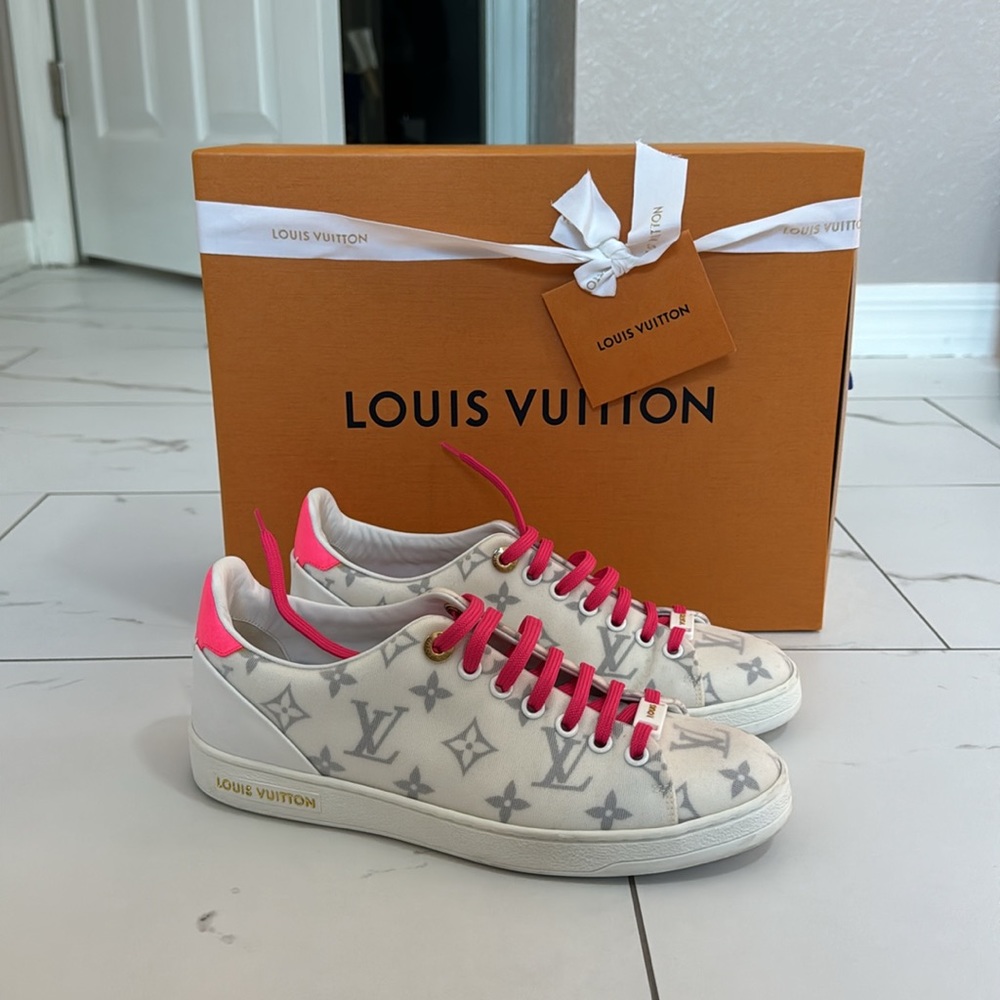 LOUIS VUITTON PINK & WHITE “FRONTROW SNEAKERS”